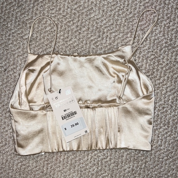 Zara Crop Top - Picture 2 of 3